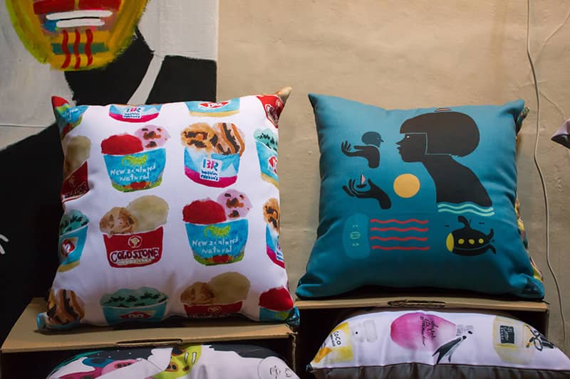 orang illustrated goods cushion series